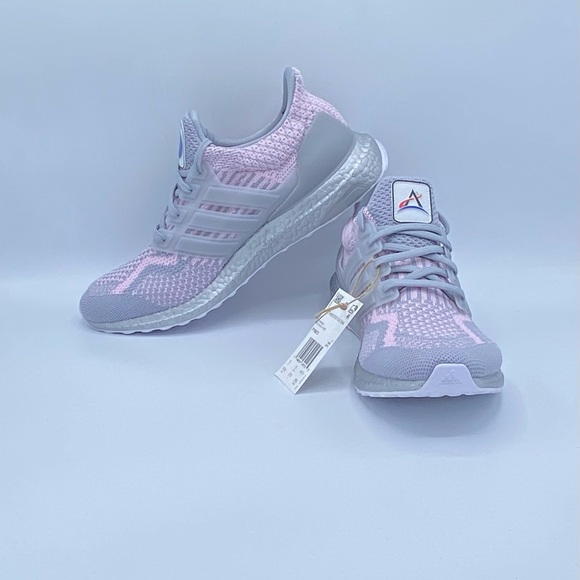 NEW! adidas Ultraboost 5.0 DNA Women's Shoes - Picture 3 of 7